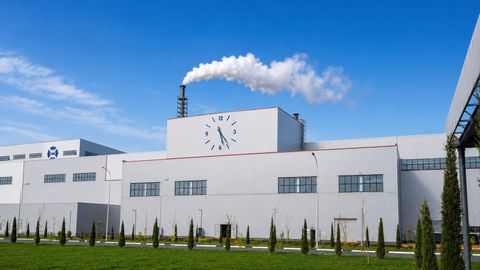 Bacalı endüstriyel tesis binası